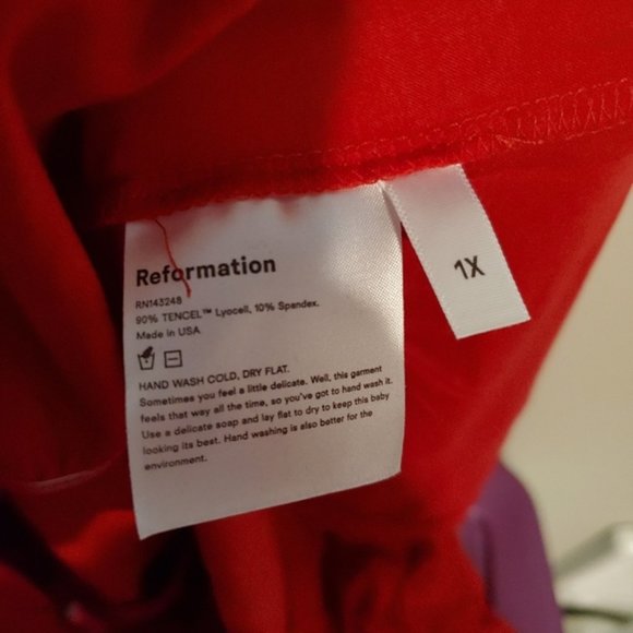 Reformation Sage Wrap Dress in Cherry NEW - Picture 7 of 7